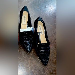 Women’s pumps NWT